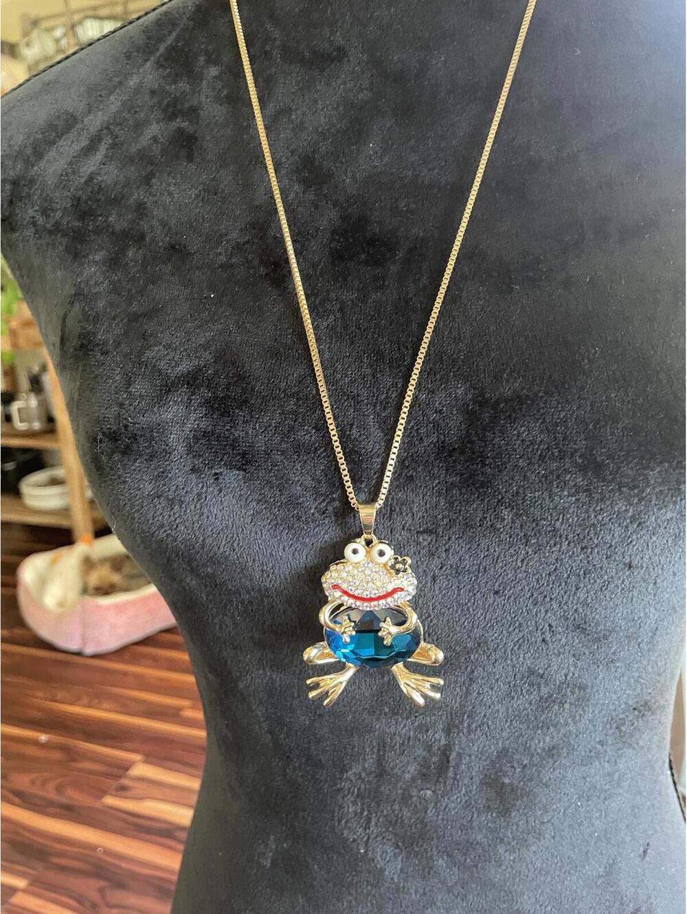 Betsey Johnson Blue Crystal Jelly Belly Frog Pendant Necklace 30.5"